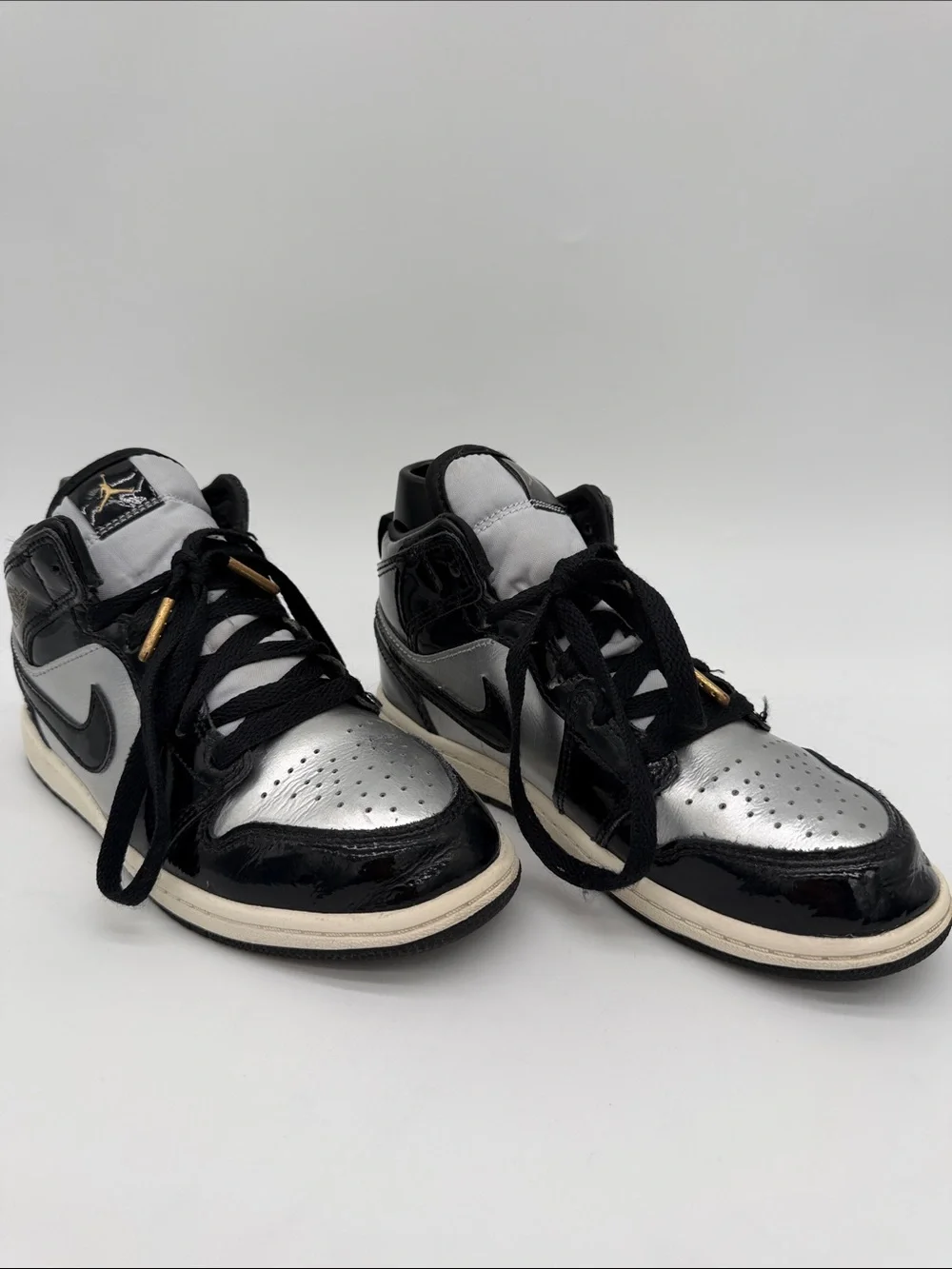 Nike Air Jordan 1 Mid SE GS AJ1 Black Metallic Silver Youth Size 2.5 FZ3937-001